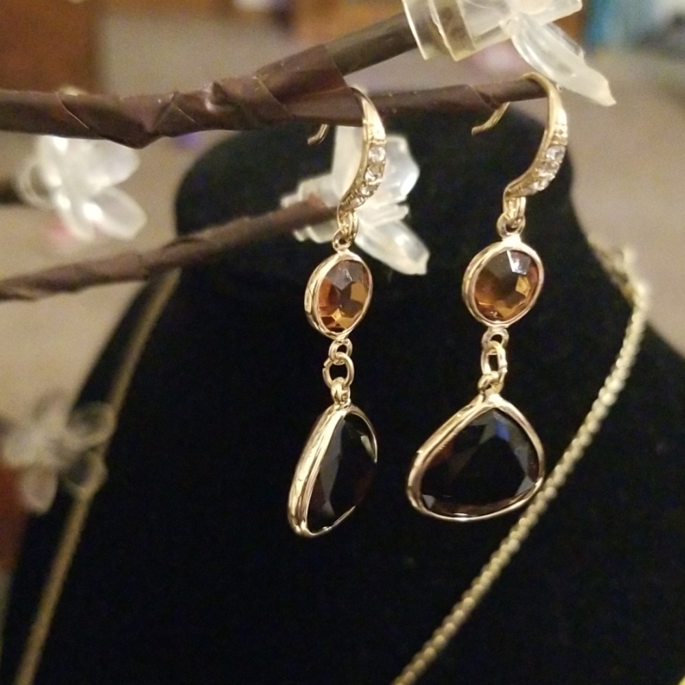 Gorgeous  drop dangle  glass stone Earrings
